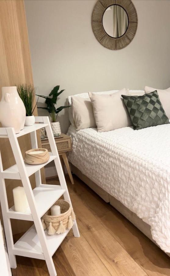 London Property Apartments For Up To 6, Next To Big Ben & London Eye エクステリア 写真