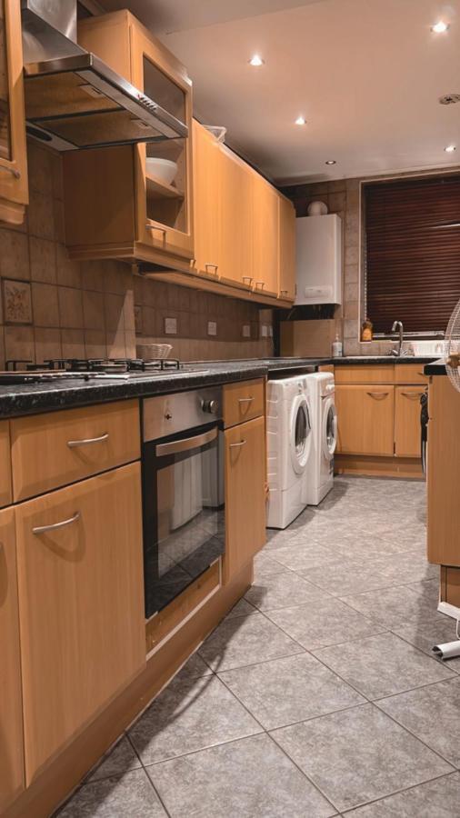 London Property Apartments For Up To 6, Next To Big Ben & London Eye エクステリア 写真